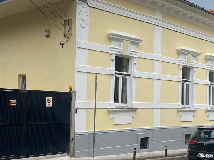 Apartament in vila, curte individuala, parcare auto, strada Avram Iancu - 2