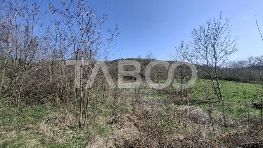 Teren Construcții intravilan de 1450 mp, în Slimnic