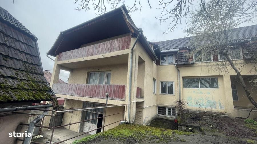 Spațiu comercial, de 744 mp, în Reghin