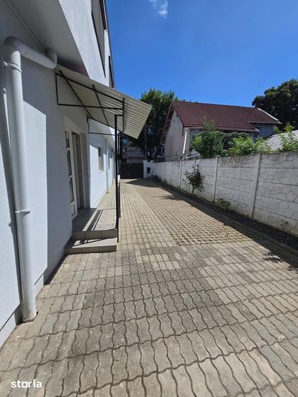 Casă cu 8 camere cu Teren 500 Mp în Elisabetin