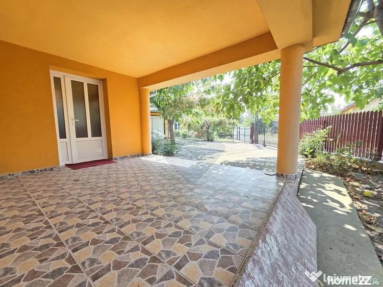 Casă cu 4 camere cu Teren 3405 Mp în Suraia