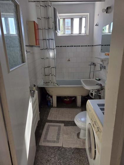 Apartament cu 2 camere nedecomandat în Tudor Vladimirescu