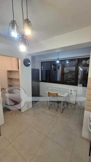 Apartament cu 3 camere decomandat, mobilat în Central