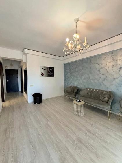 Apartament cu 4 camere decomandat, mobilat în Traian