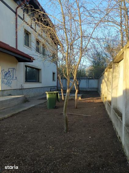 Casă cu Teren 970 Mp în Brănești