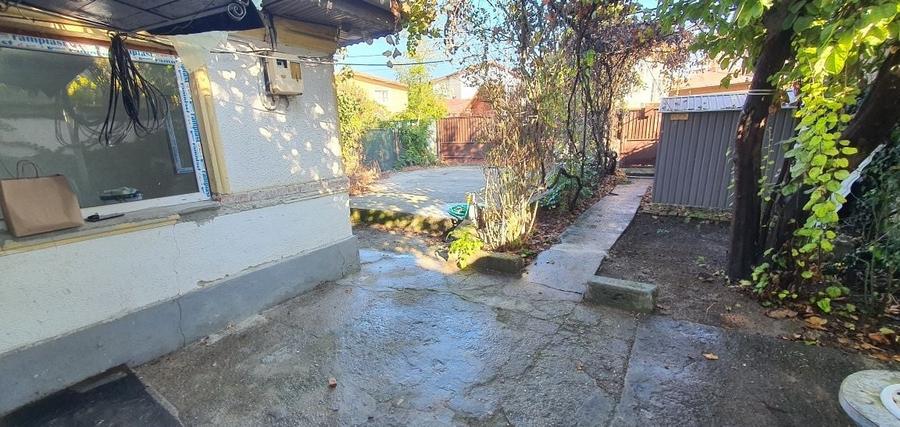 Casă cu 3 camere în Central