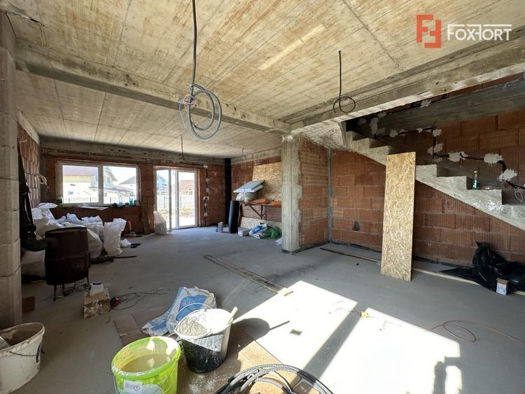 Duplex cu 4 camere cu Teren 250 Mp în Bucovăț (Remetea Mare)
