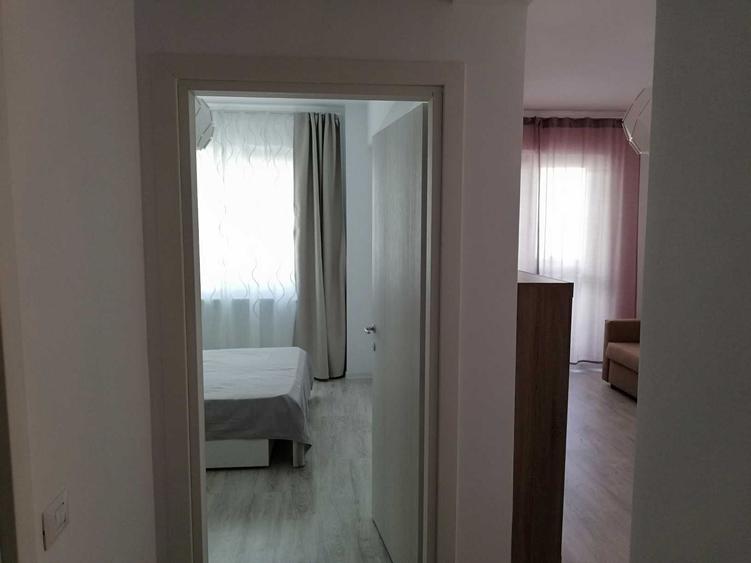 Apartament cu 2 camere decomandat în Roșu