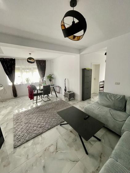 Casă cu 3 camere în Moșnița Veche