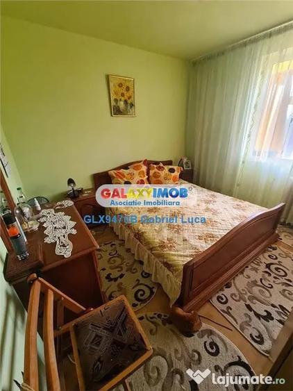 Apartament cu 3 camere decomandat în Giurgiului