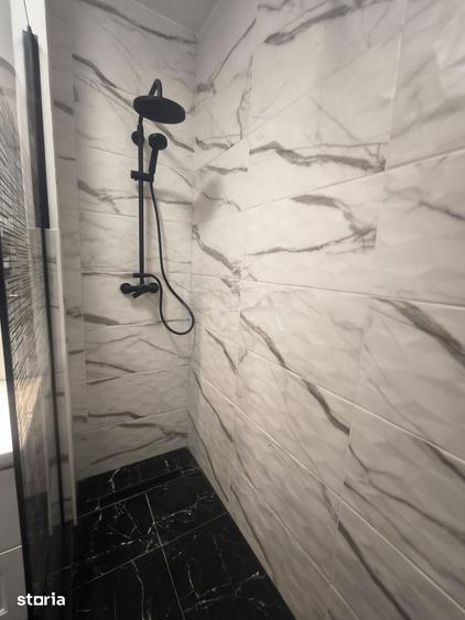 Apartament cu 3 camere decomandat în Grivița