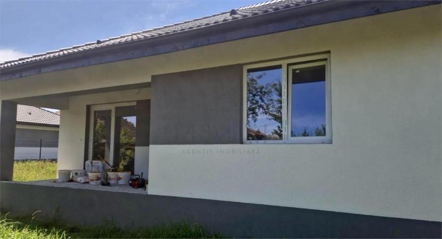 Casă individuală cu 3 camere cu Teren 656 Mp în Sânmihaiu Român