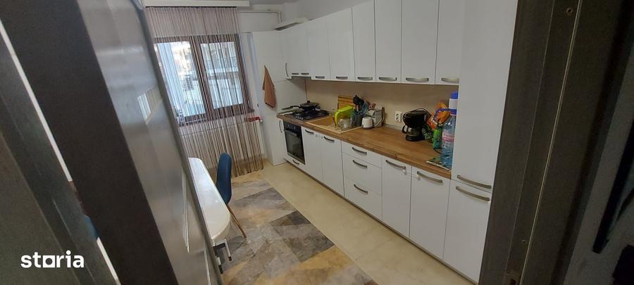 Apartament cu 3 camere în Bariera Vâlcii