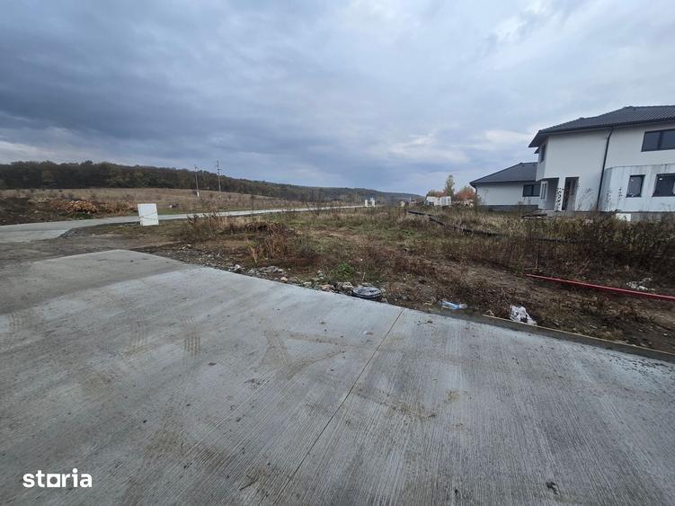 Teren de 908 mp, în Corunca