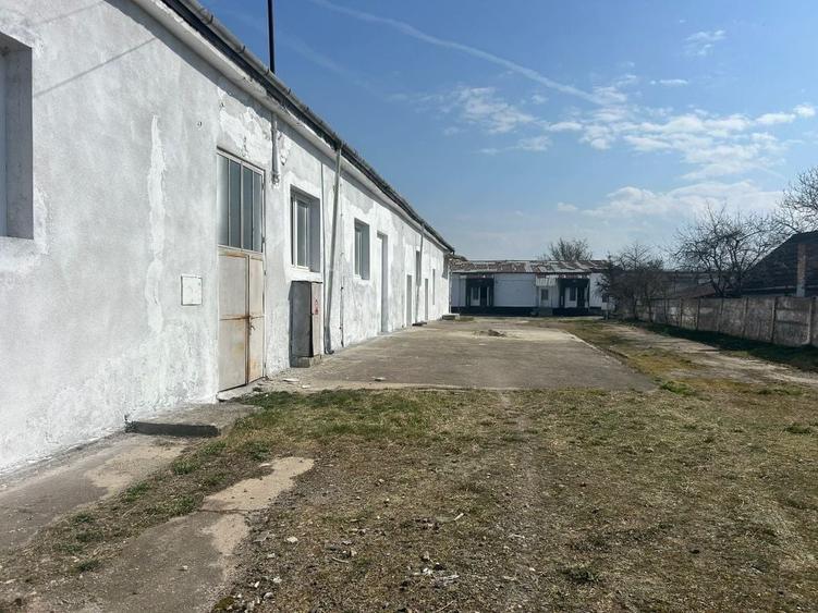 Casă cu 4 camere în Exterior Vest