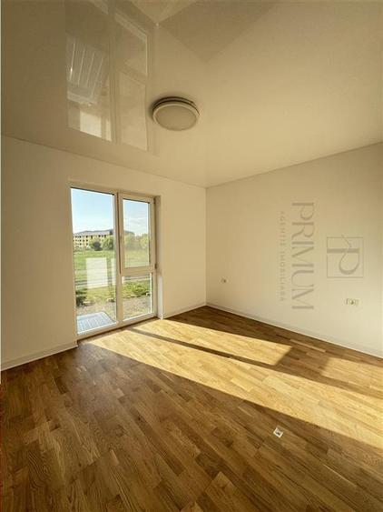 Duplex cu 4 camere cu Canalizare în Giroc