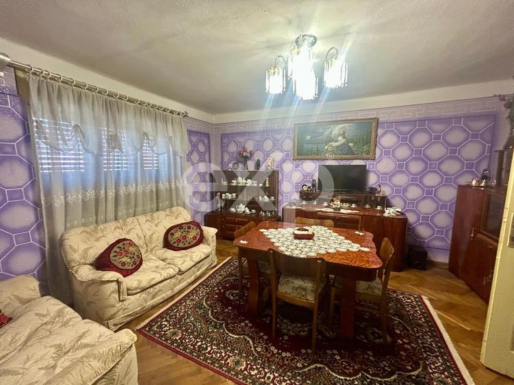 Casă individuală cu 7 camere cu Canalizare în Cuciulata