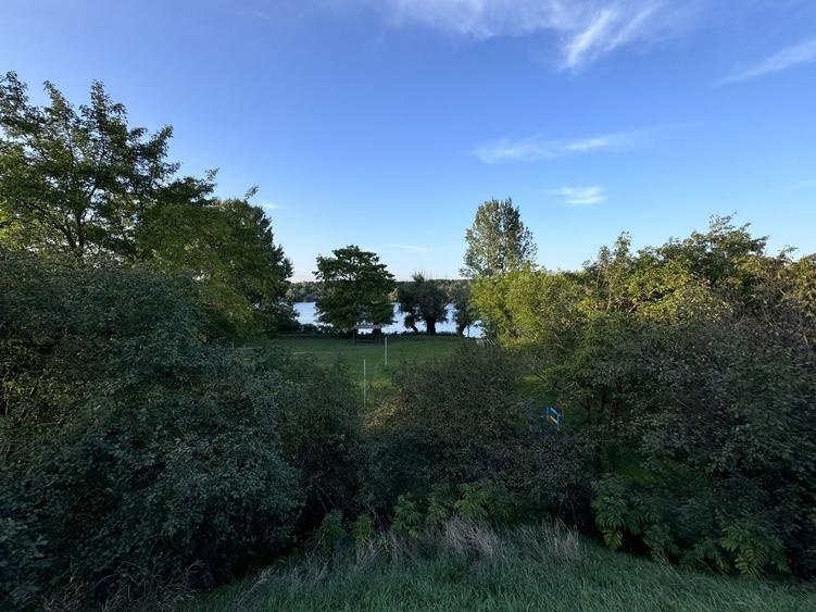 Hotel/Pensiune, de 1,380 mp, în Băltenii de Sus