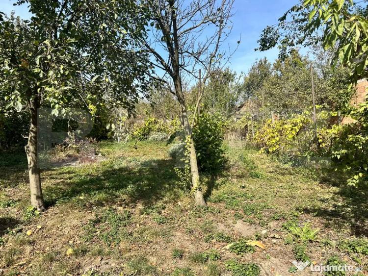 Casă cu 2 camere cu Teren 650 Mp în Acățari