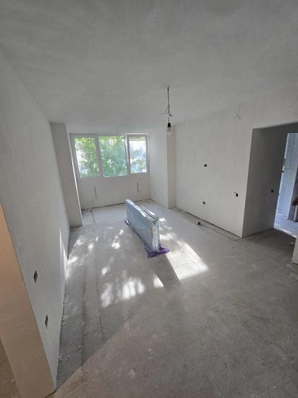 Apartament cu 2 camere semidecomandat în Țiglina 1