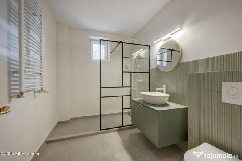 Casă cu 7 camere cu Teren 1120 Mp în Pipera
