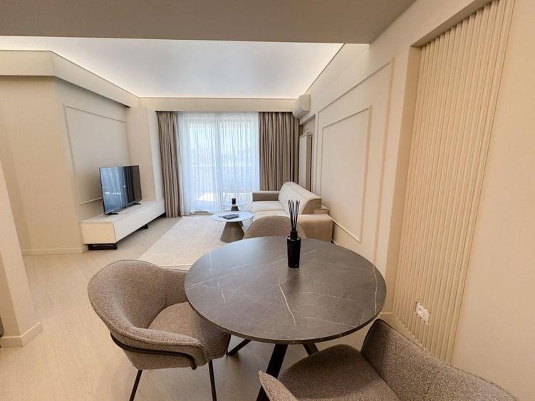 Apartament cu 3 camere decomandat, mobilat în Pipera