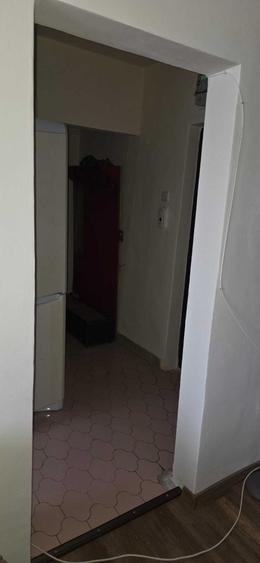 Apartament cu 3 camere semidecomandat în Găvana
