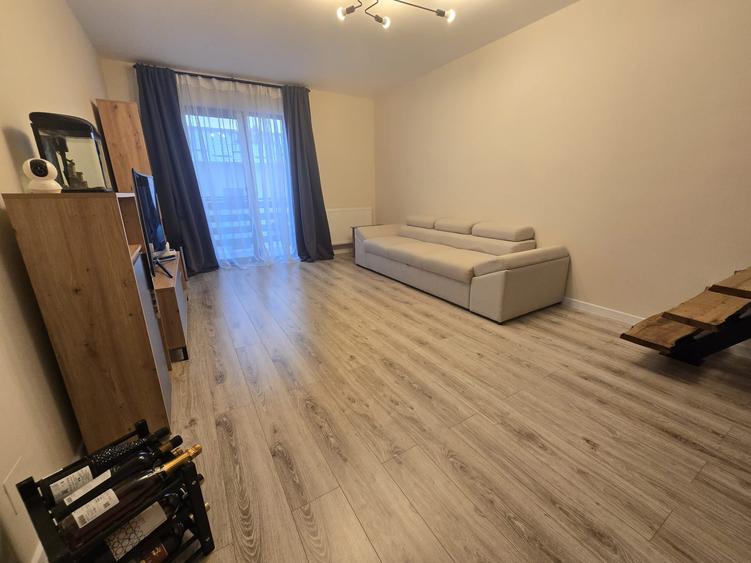 Apartament cu 4 camere decomandat, mobilat în Popas Păcurari