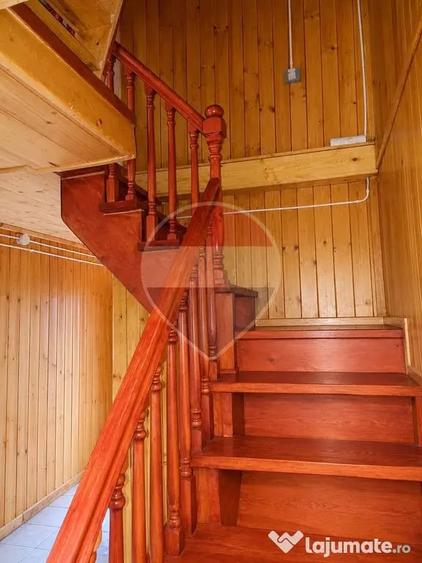 Casă cu 4 camere cu Teren 930 Mp în Vale