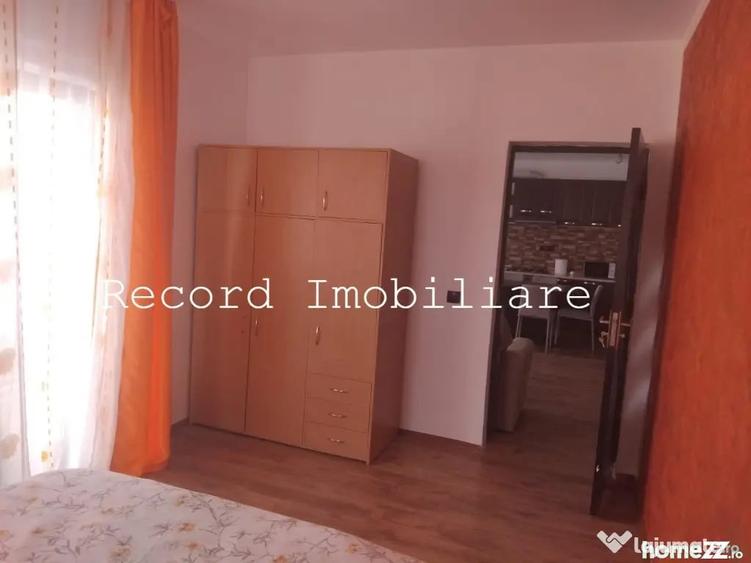 Apartament cu 3 camere semidecomandat în Florești