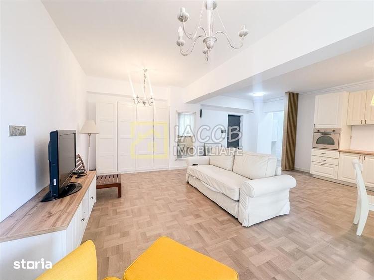 Apartament cu 2 camere semidecomandat în Mioriței