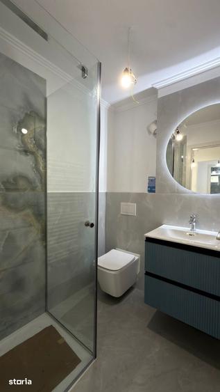 Apartament cu 4 camere decomandat în Dâmbovița