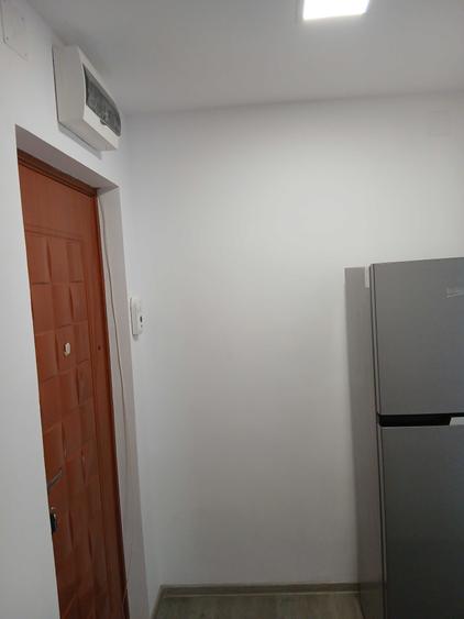 Apartament cu 2 camere semidecomandat în Hipodrom