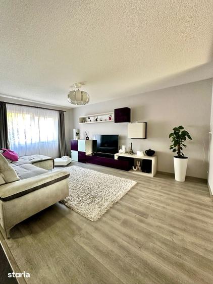 Casă cu 4 camere cu Teren 250 Mp în Șega