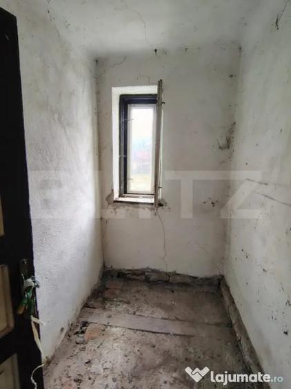 Casă cu 4 camere cu Teren 1360 Mp în Iris