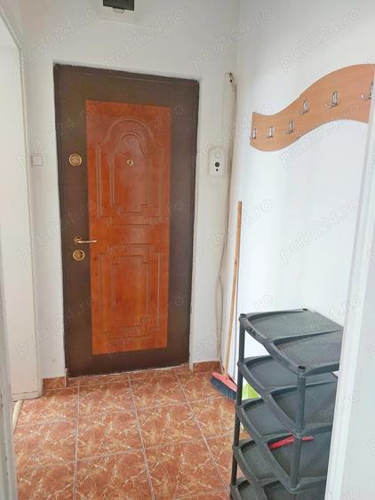Apartament cu 3 camere semidecomandat în Bălcescu