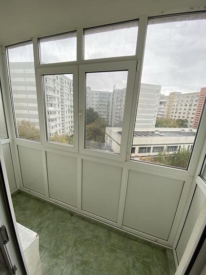 Apartament cu 3 camere decomandat în Dristor