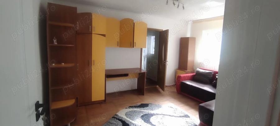 Apartament cu 2 camere semidecomandat în Moroasa 1