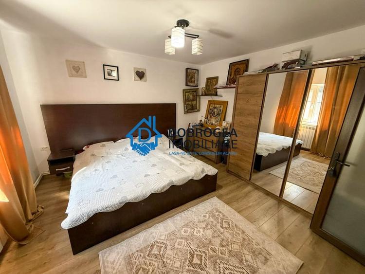 Casă individuală cu 4 camere cu Canalizare în Ultracentral