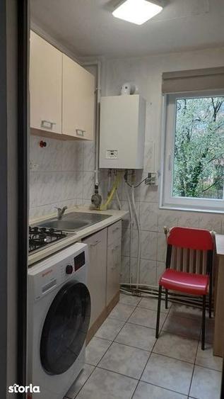 Apartament cu 3 camere decomandat, mobilat în Mărăști