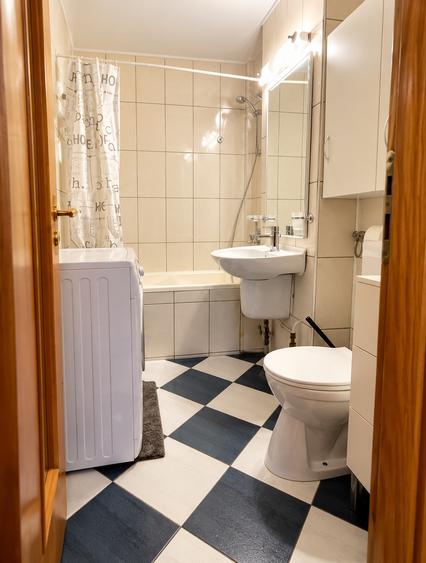 Apartament cu 2 camere decomandat, mobilat în Bucur Obor