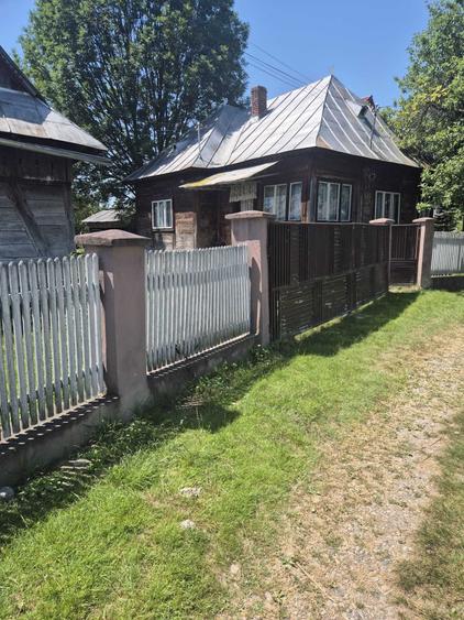 Casă cu 3 camere în Giulești