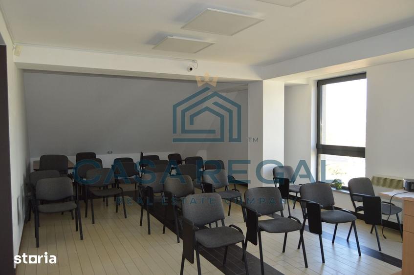 Spațiu comercial, de 200 mp, în Cantemir