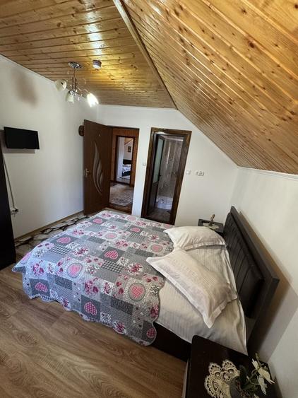 Casă cu 4 camere cu Teren 500 Mp în Rucăr