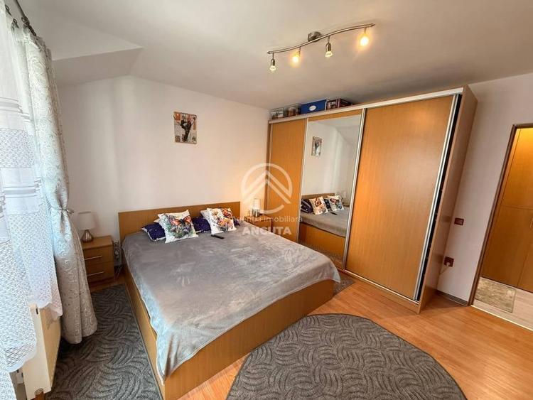 Apartament cu 2 camere semidecomandat în Tăuți