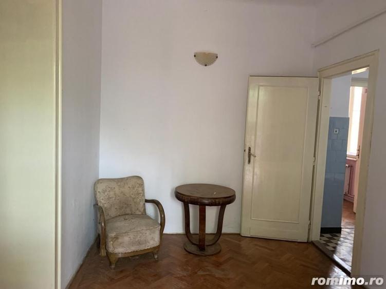 Casă cu 7 camere cu Teren 638 Mp în Bălcescu