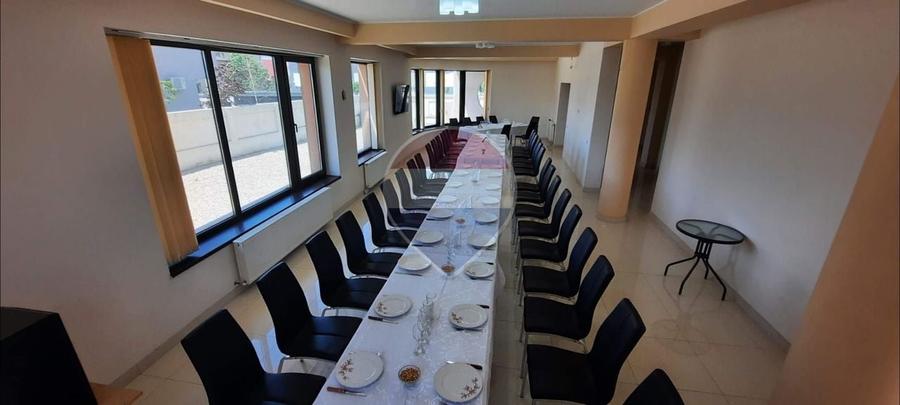 Casă / Vilă cu 12 camere de vânzare | Fundeni, Sector 2 - 33