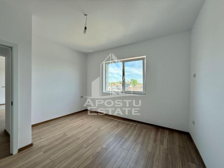 Apartament cu 2 camere decomandat în Plopi