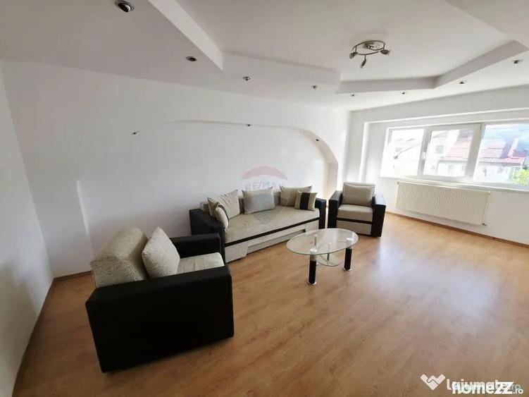 Apartament cu 2 camere decomandat în 1 Mai