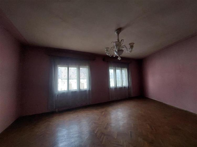 Casa cu spatiu comercial, zona Intim - 4